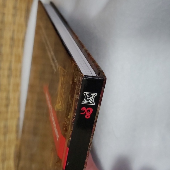 ⭐️ Dungeons & Dragons Waterdeep Dragon Heist Hardcover Book First Edition - Picture 9 of 10